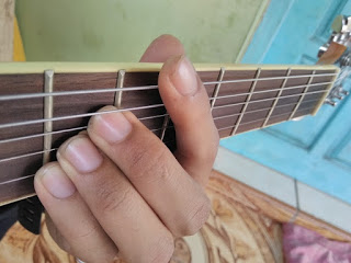 chord D gantung